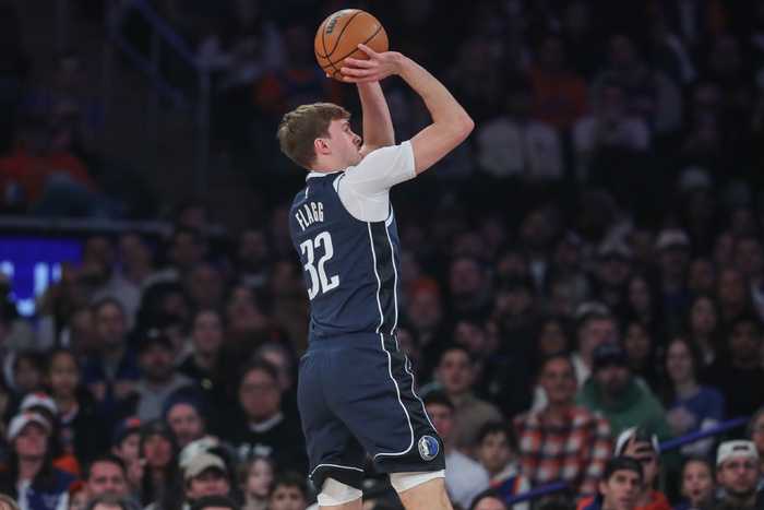 赛季初让弗拉格打控卫遭批评？基德：我TMD才不在乎那些东西