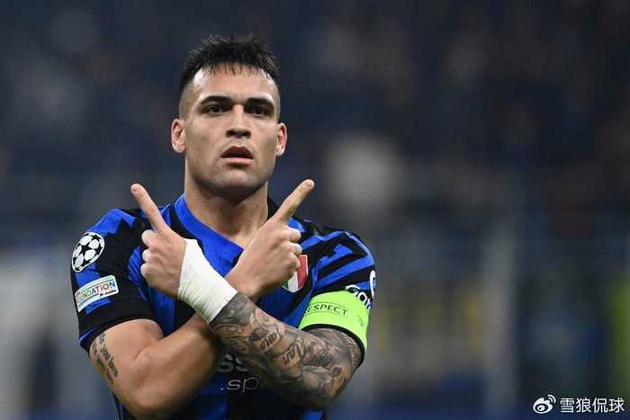 12场10球！国米队长联赛进球追平球队传奇 MVP奖杯送给过生日的女儿