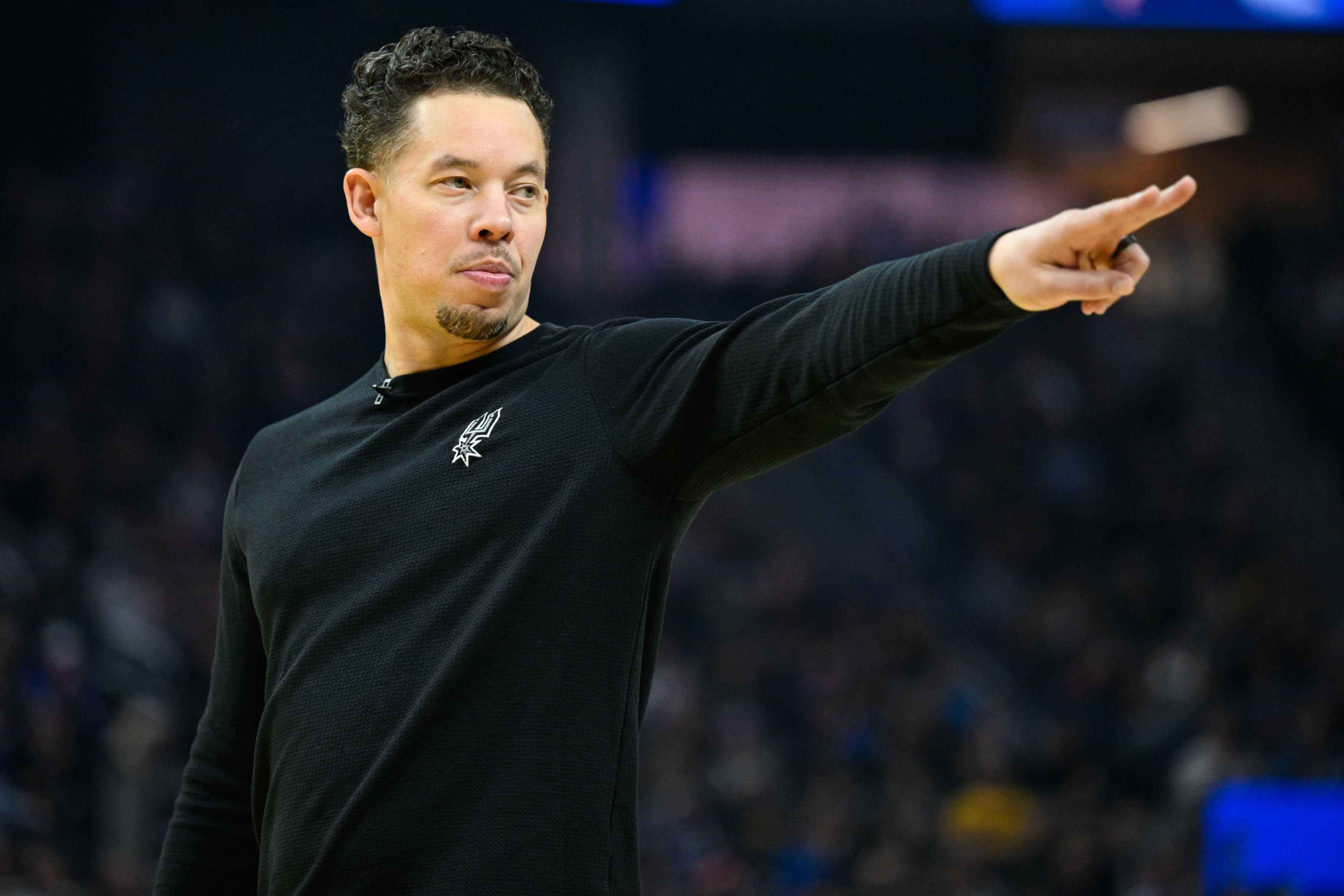 暴打活塞，吊打雷霆，打联盟最强前五8胜1负，你们是争冠最大黑马