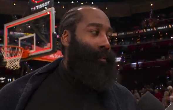 哈登谈米切尔：他非常无私，同时又非常自信，随时能得分